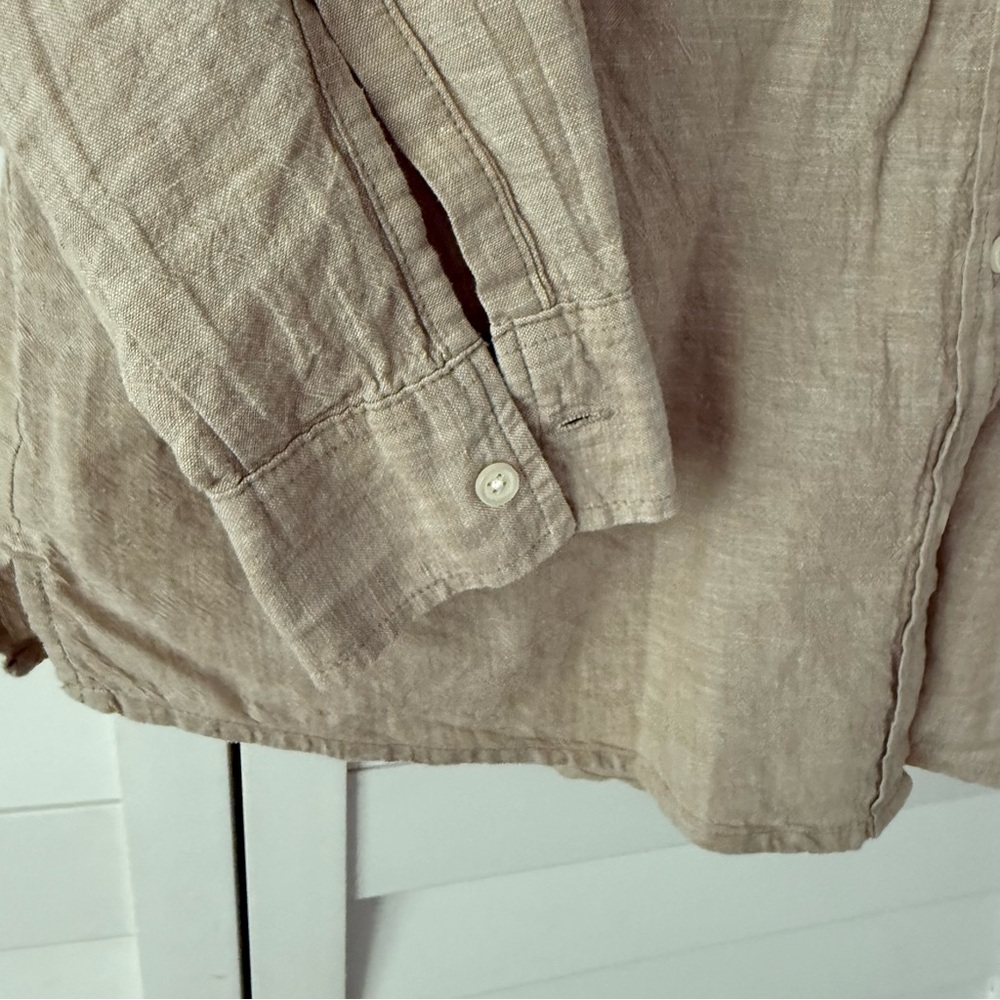 Gap khaki linen “The Easy Shirt” :: size small - Picture 7 of 8